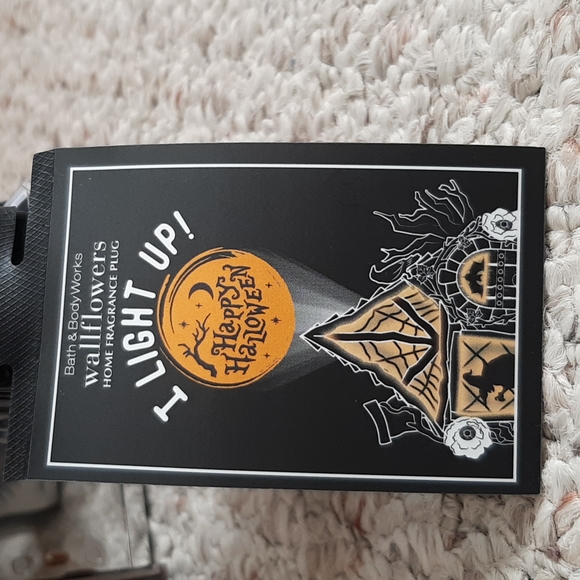 Bath & Body Works Halloween Wallflowers Home Fragrance Plug Bundle - Picture 5 of 5